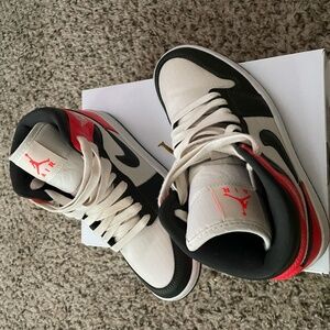 Nike Air Jordan 1 Mid SE.  Womens size 7.